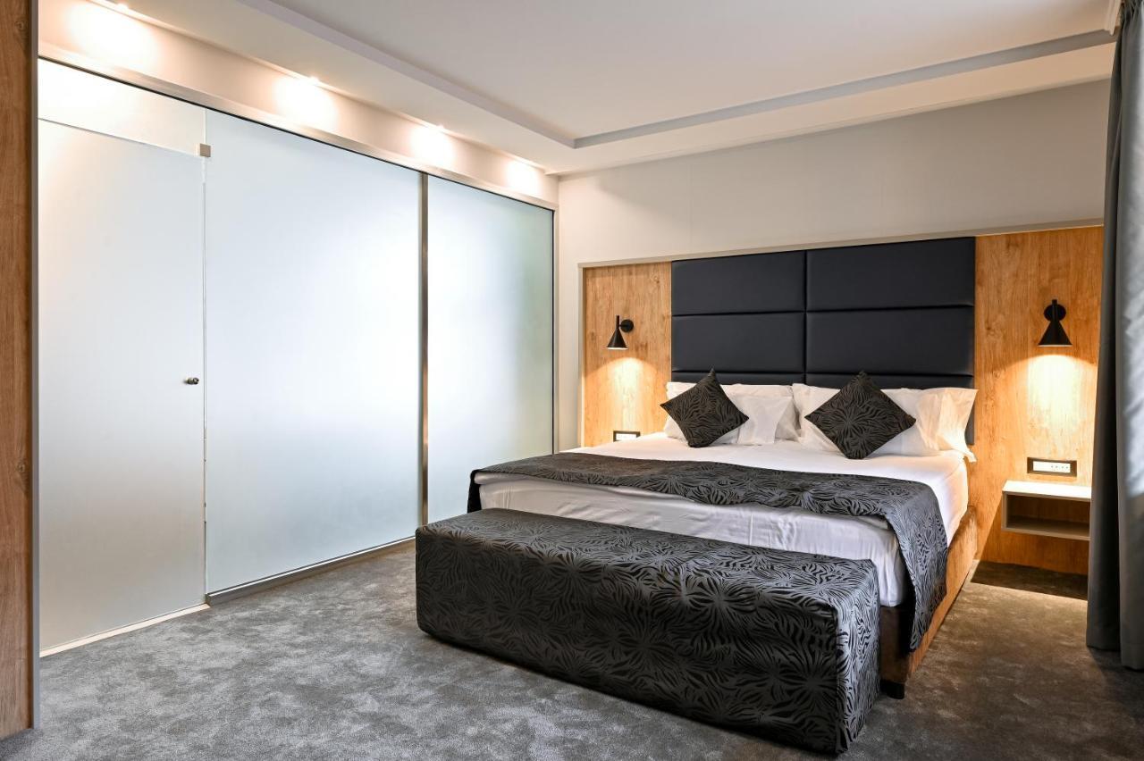 Grand Hotel Velingrad Eksteriør bilde A bedroom at the hotel