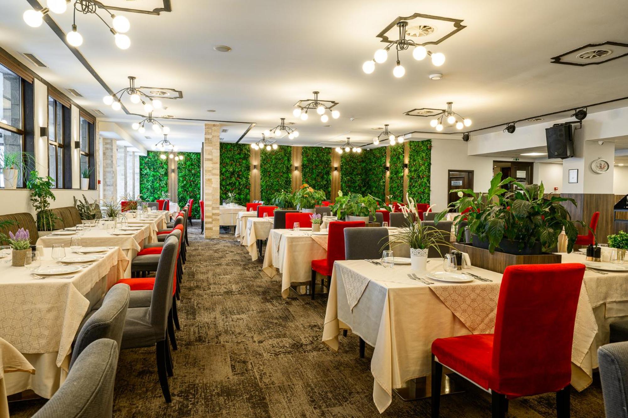 Grand Hotel Velingrad Eksteriør bilde Restaurant interior